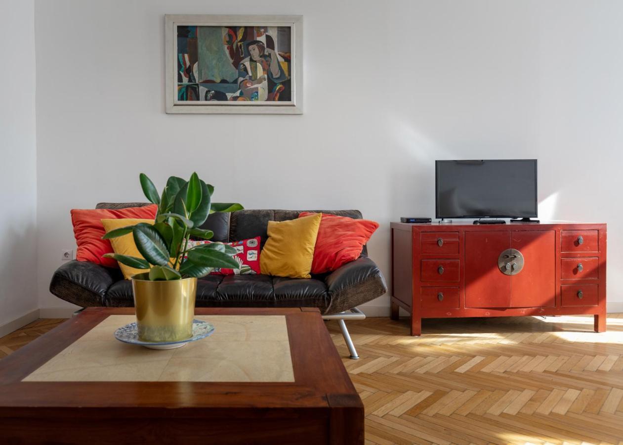 Bright & Spacious Loft With Basilica View Budapest Exterior photo