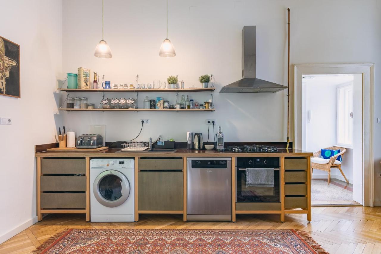 Bright & Spacious Loft With Basilica View Budapest Exterior photo