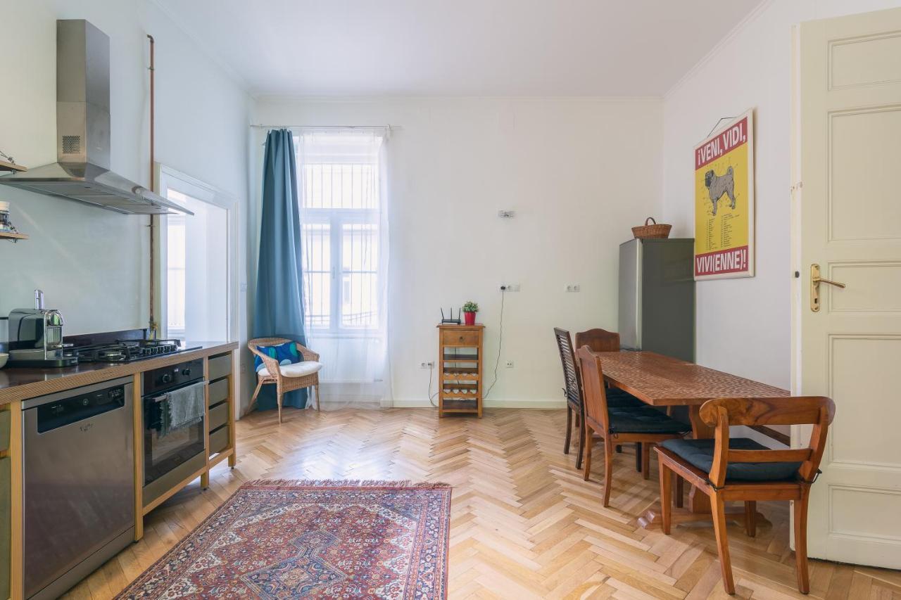 Bright & Spacious Loft With Basilica View Budapest Exterior photo