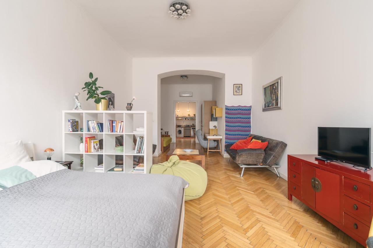 Bright & Spacious Loft With Basilica View Budapest Exterior photo