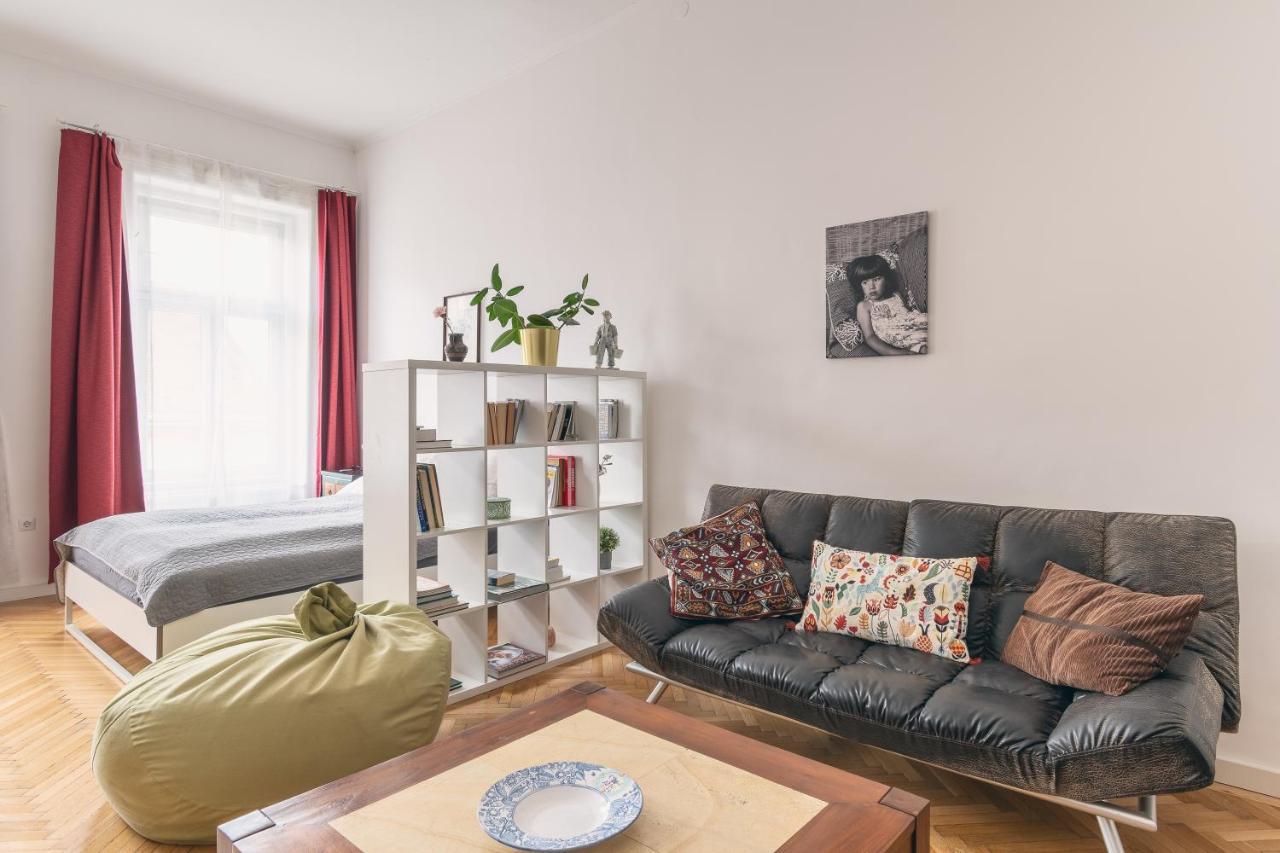 Bright & Spacious Loft With Basilica View Budapest Exterior photo